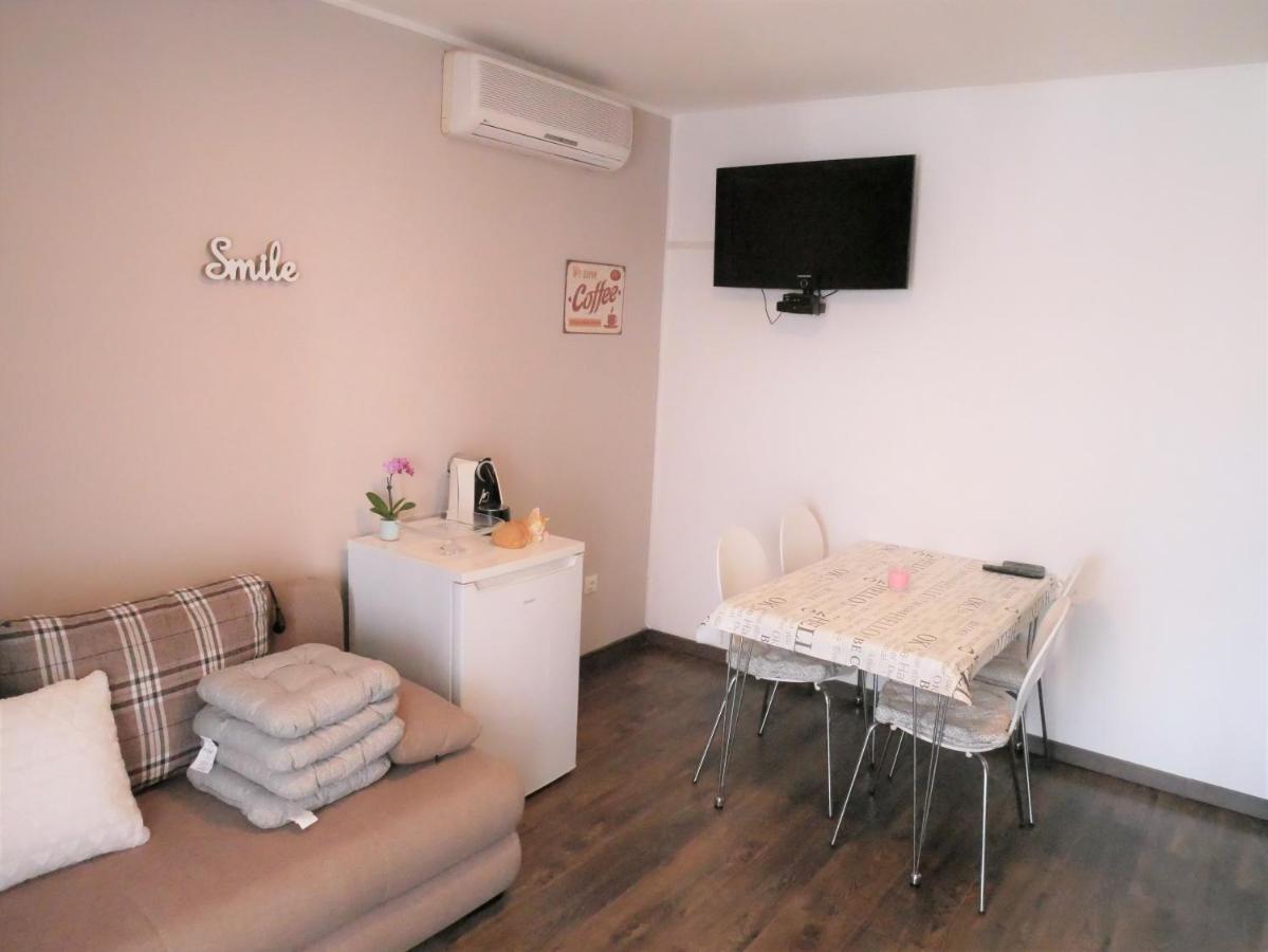 Apartments Kety Rovinj Exterior photo